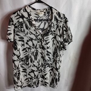 Sarah B Woman top